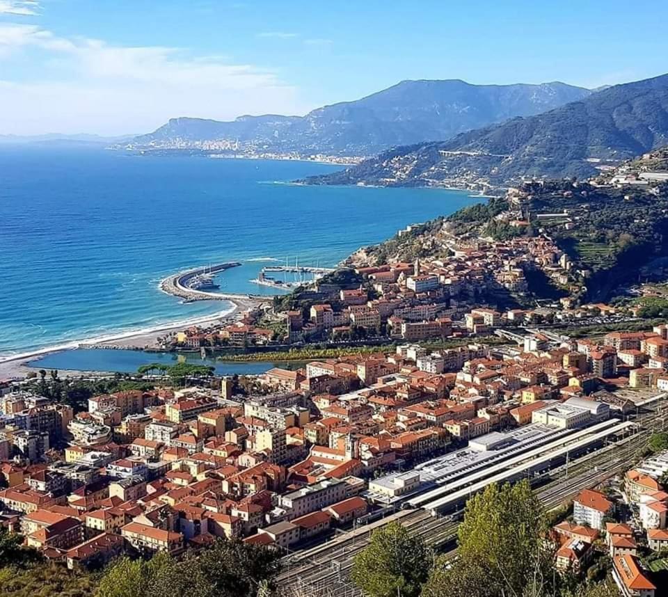 Tuffonelblu Apartment Ventimiglia Exterior foto